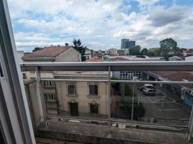 Appartement 1 pièce, 28 m² à louer à Bordeaux 33000