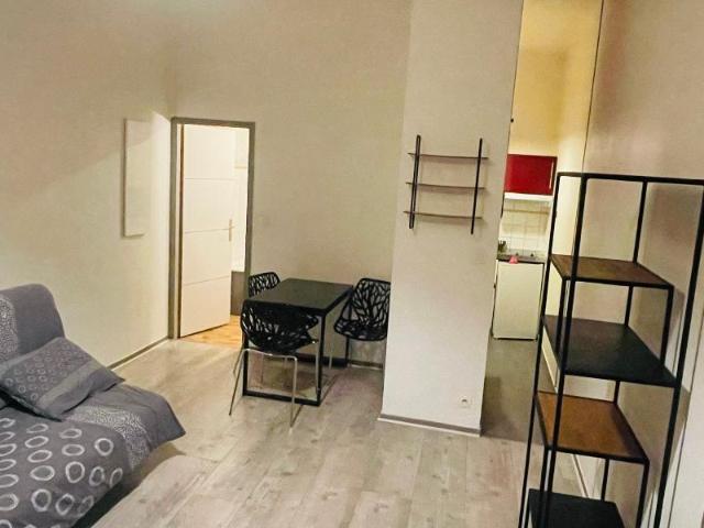 Appartement 1 pièce, 28 m² à louer à Bordeaux 33000