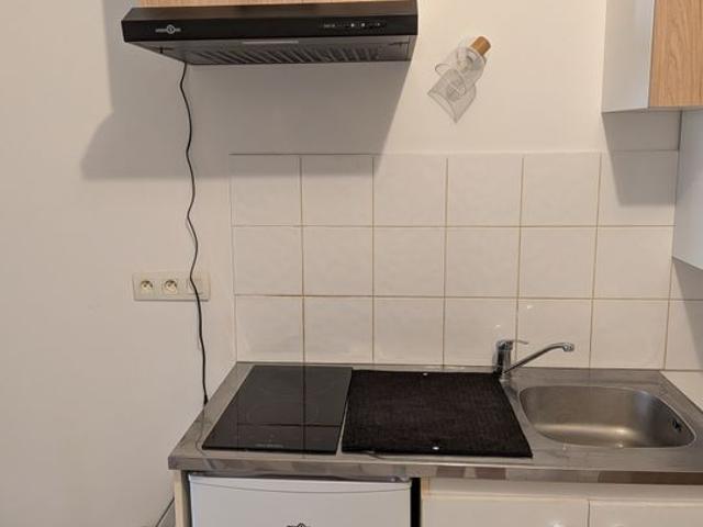 Appartement 1 pièce, 28 m² à louer à Servian 34290