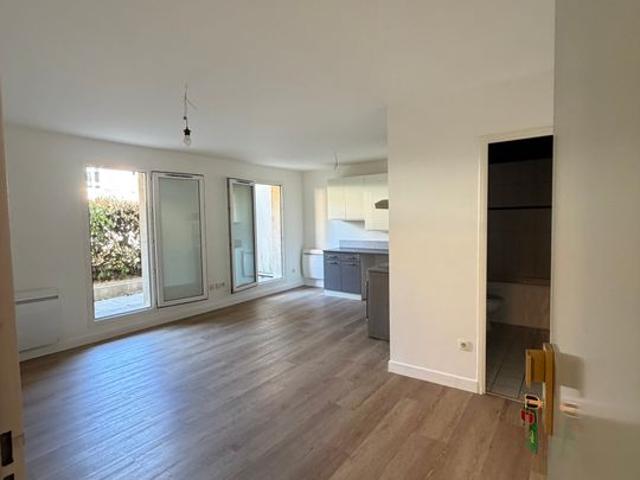 Appartement 1 pièce, 28 m² à louer à Soisy sur Seine 91450