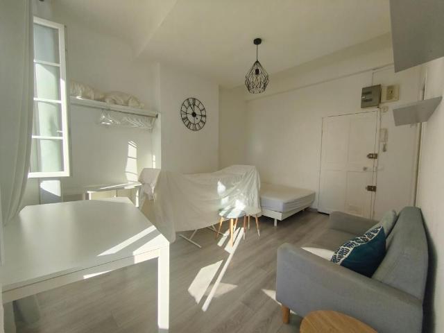 Appartement 1 pièce, 28 m² à louer à Toulon 83000
