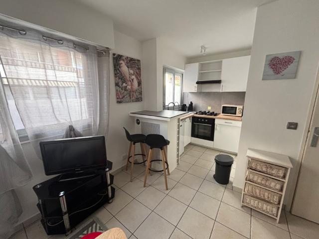 Appartement 1 pièce, 28 m² à louer à Vallauris 06220
