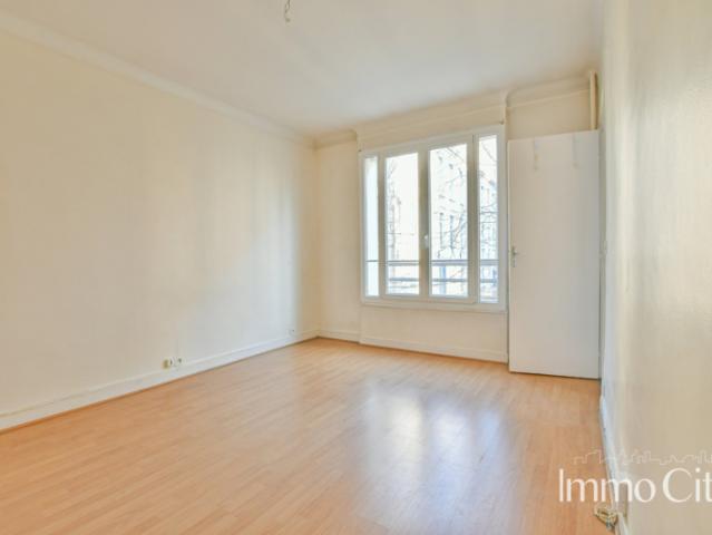 Appartement 1 pièce 28m² à Paris 15e