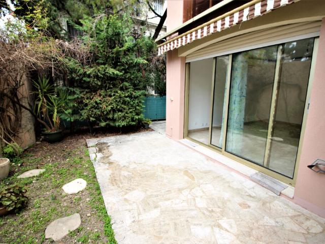 Appartement 1 pièce, 29 m² à louer à Nice 06000