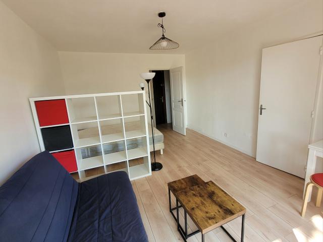 Appartement 1 pièce, 29 m² à louer à Aix en Provence 13100