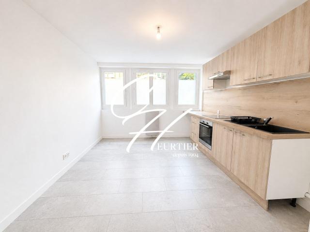 Appartement 1 pièce, 29 m² à louer à Grenoble 38000