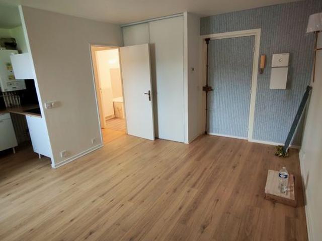 Appartement 1 pièce, 29 m² à louer à Saint Michel sur Orge 91240