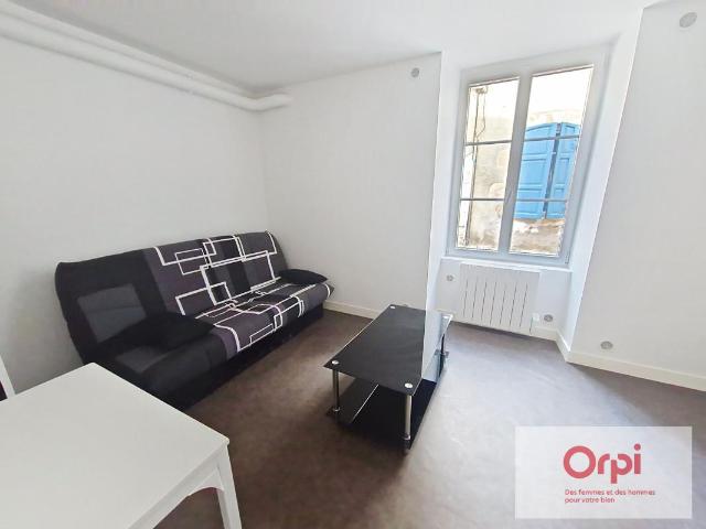 Appartement 1 pièce, 21 m² à louer à Montluçon 03100