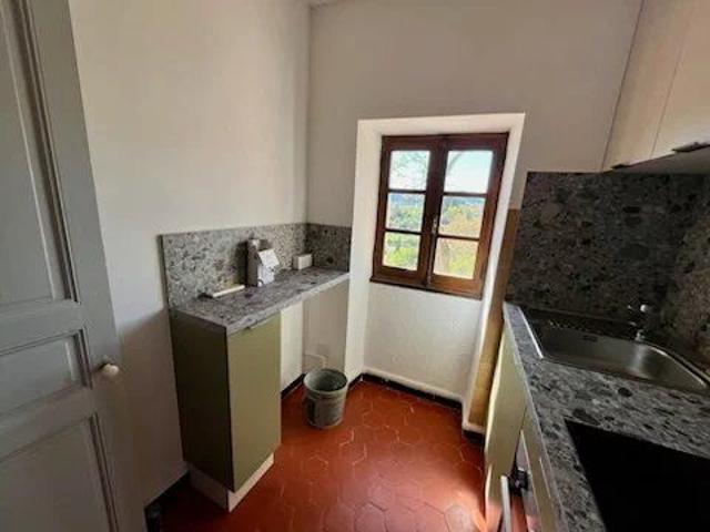 Appartement 1 pièce, 21 m² à louer à Gréoux les Bains 04800