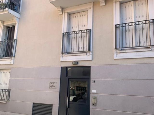 Appartement 1 pièce, 21 m² à louer à Toulon 83000