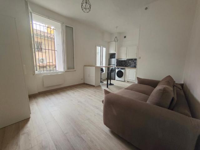 Appartement 1 pièce, 21 m² à louer à Toulon 83100