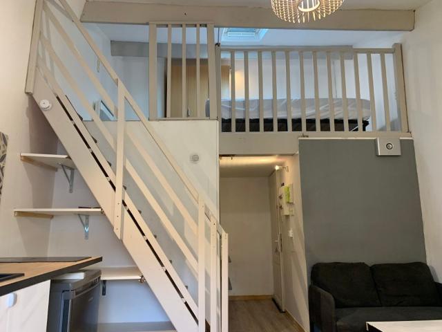 Appartement 1 pièce, 22 m² à louer à Orange 84100