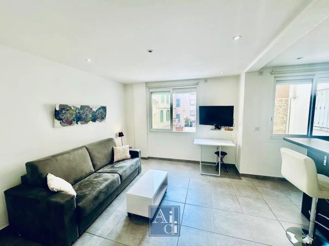 Appartement 1 pièce, 22 m² à louer à Cannes 06400