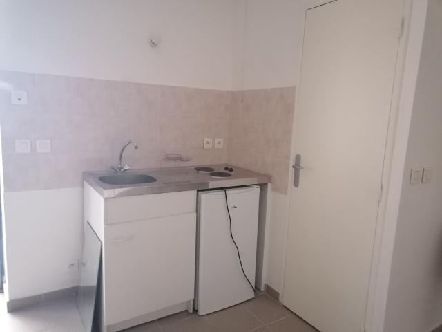 Appartement 1 pièce, 22 m² à louer à Lyon 8 69008