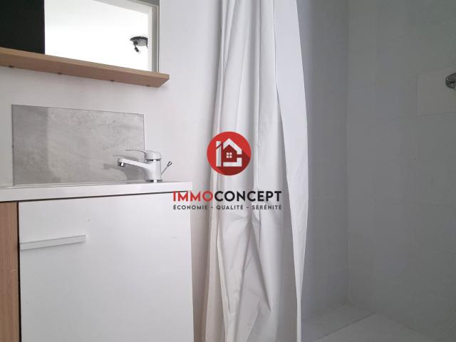 Appartement 1 pièce, 22 m² à louer à Roquemaure 30150
