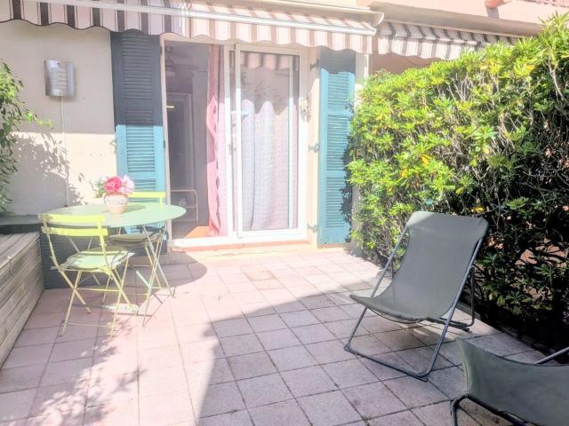 Appartement 1 pièce, 22 m² à louer à Saint Mandrier sur Mer 83430