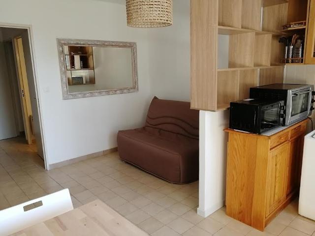 Appartement 1 pièce, 23 m² à louer à Gréoux les Bains 04800