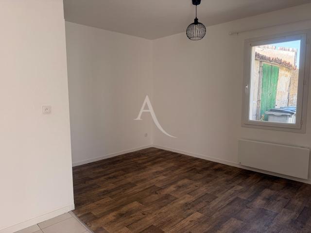 Appartement 1 pièce, 23 m² à louer à Rochefort 17300