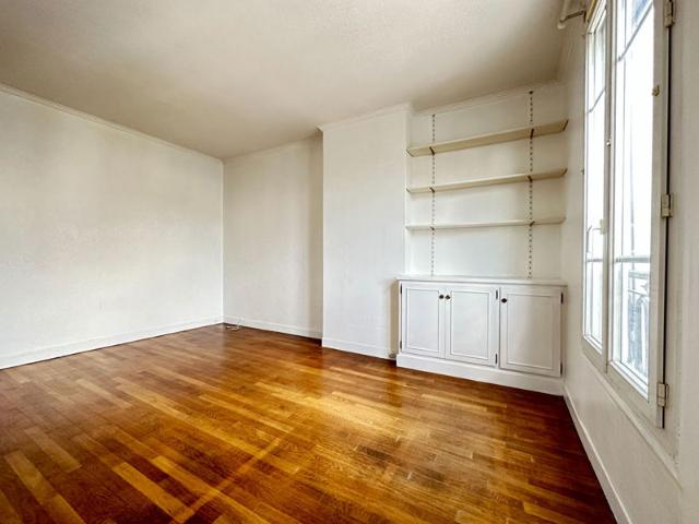 Appartement 1 pièce 23.8 m2 Métro Picpus