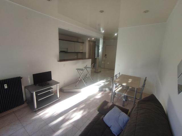 Appartement 1 pièce, 34 m² à louer à Nice 06000