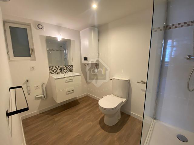 Appartement 1 pièce, 34 m² à louer à Nîmes 30900