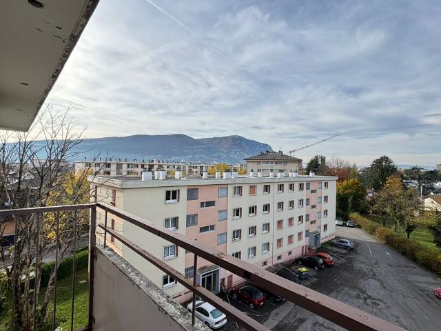 Appartement 1 pièce, 34 m² à louer à Ambilly 74100