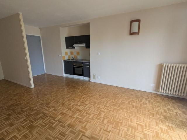 Appartement 1 pièce, 34 m² à louer à Créteil 94000