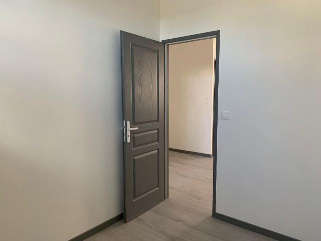 Appartement 1 pièce, 34 m² à louer à Pierrefeu du Var 83390