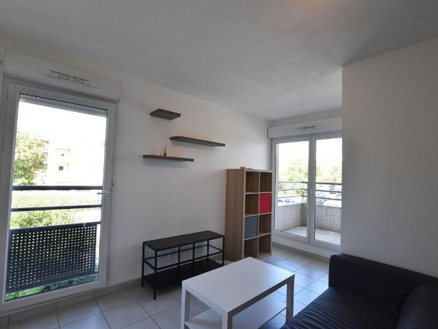 Appartement 1 pièce, 35 m² à louer à Meyzieu 69330