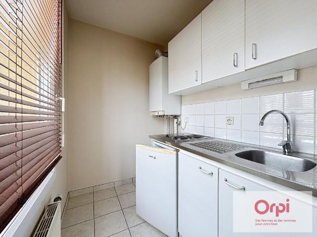 Appartement 1 pièce, 35 m² à louer à Montluçon 03100
