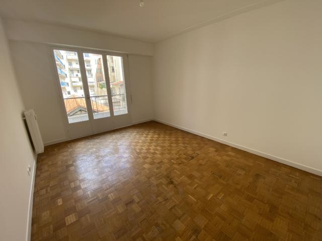 Appartement 1 pièce, 35 m² à louer à Nice 06000