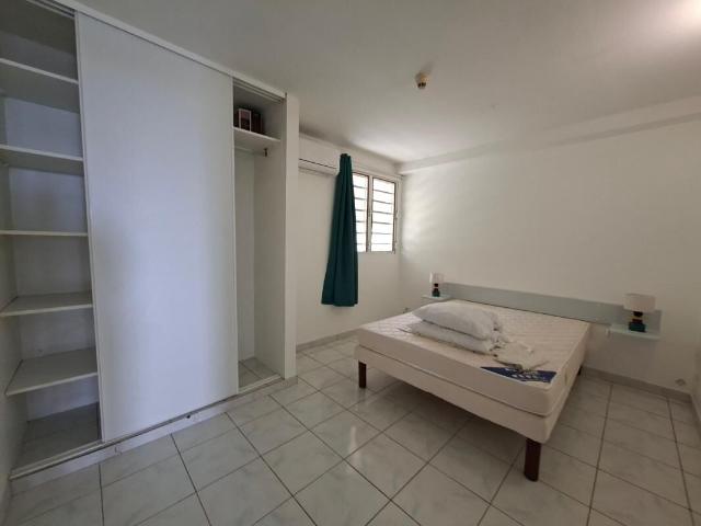Appartement 1 pièce, 35 m² à louer à Sainte Luce 97228