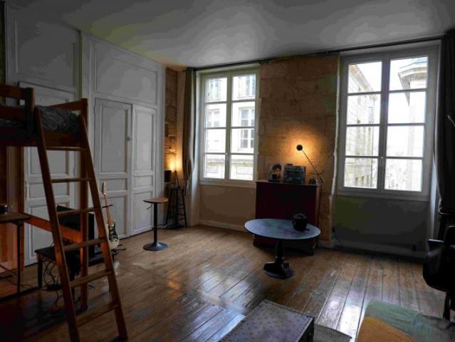Appartement 1 pièce, 36 m² à louer à Bordeaux 33000