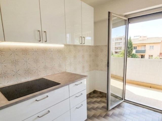 Appartement 1 pièce, 36 m² à louer à Saint Laurent du Var 06700