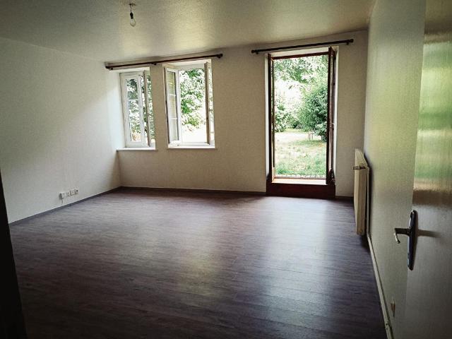 Appartement 1 pièce, 37 m² à louer à Gray 70100