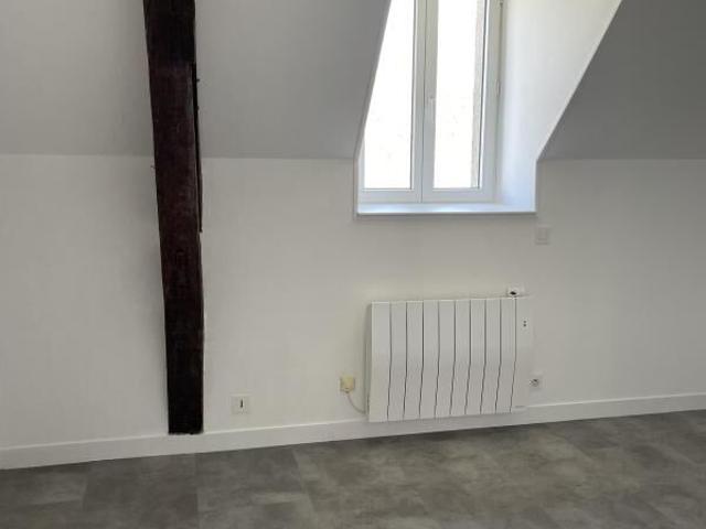 Appartement 1 pièce, 37 m² à louer à La Châtre Langlin 36170