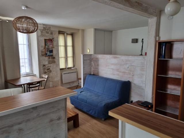 Appartement 1 pièce, 37 m² à louer à La Rochelle 17000