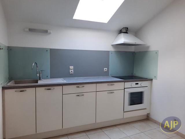 Appartement 1 pièce, 37 m² à louer à Pons 17800