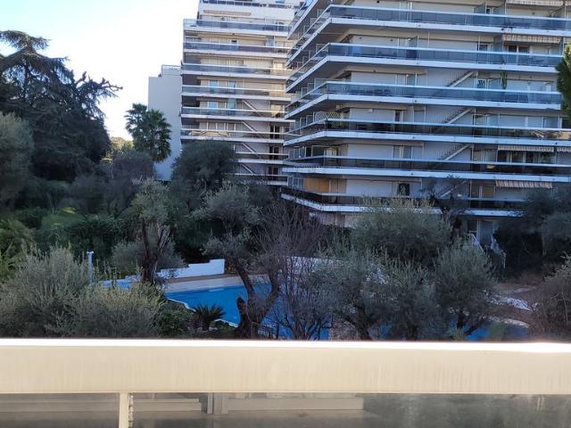 Appartement 1 pièce, 39 m² à louer à Antibes 06160