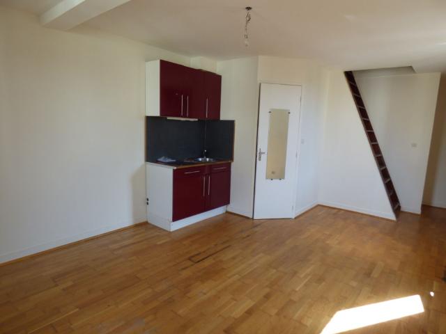 Appartement 1 pièce, 28 m² à louer à Orléans 45000