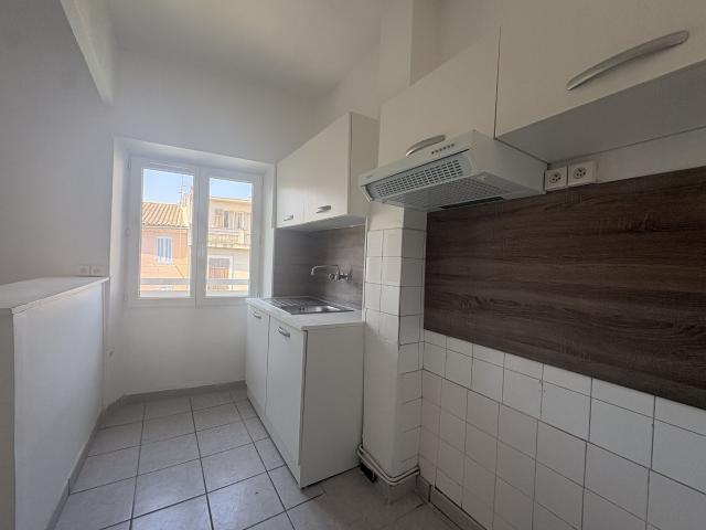 Appartement 1 pièce, 30 m² à louer à Aubagne 13400
