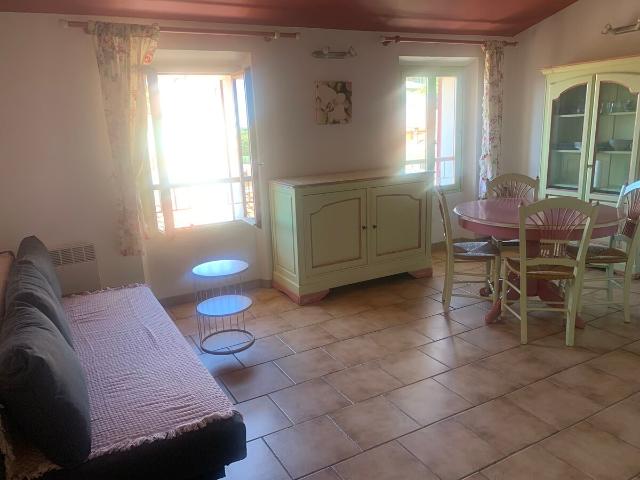 Appartement 1 pièce, 30 m² à louer à Pierrefeu du Var 83390