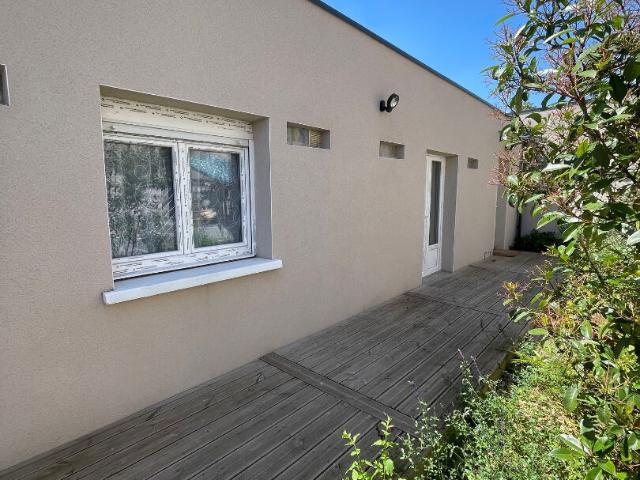 Appartement 1 pièce, 30 m² à louer à Saint Genis Laval 69230