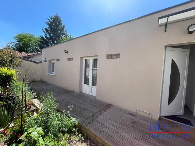 Appartement 1 pièce, 30 m² à louer à Saint Genis Laval 69230