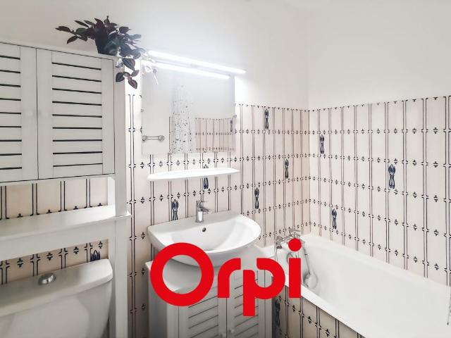 Appartement 1 pièce, 30 m² à louer à Toulon 83000