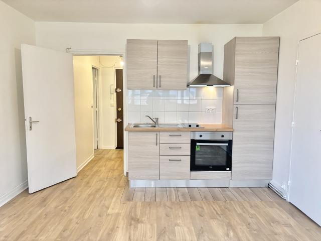 APPARTEMENT 1 PIECE 30m2 VILLEJUIF