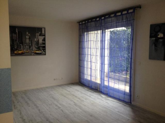 Appartement 1 pièce, 31 m² à louer à Montigny le Bretonneux 78180