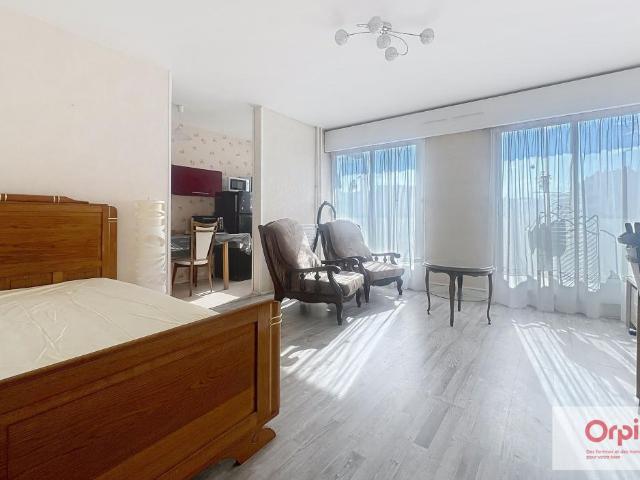 Appartement 1 pièce, 32 m² à louer à Montluçon 03100