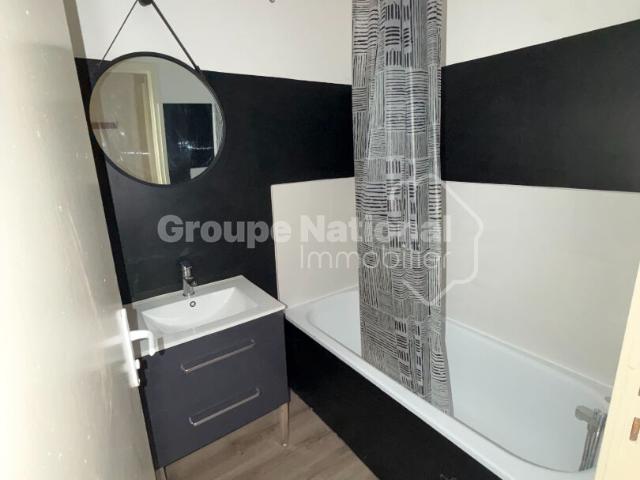 Appartement 1 pièce, 32 m² à louer à Nîmes 30900