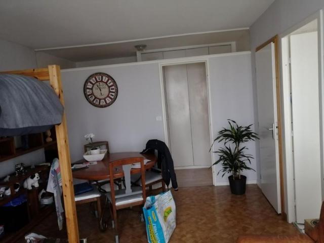 Appartement 1 pièce, 32 m² à louer à Longvic 21600